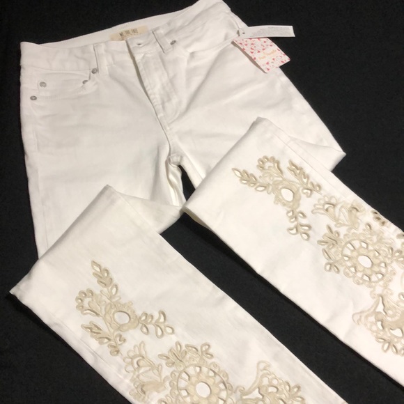 🆕 Free People Cutwork Cigarette Jeans - Picture 3 of 6